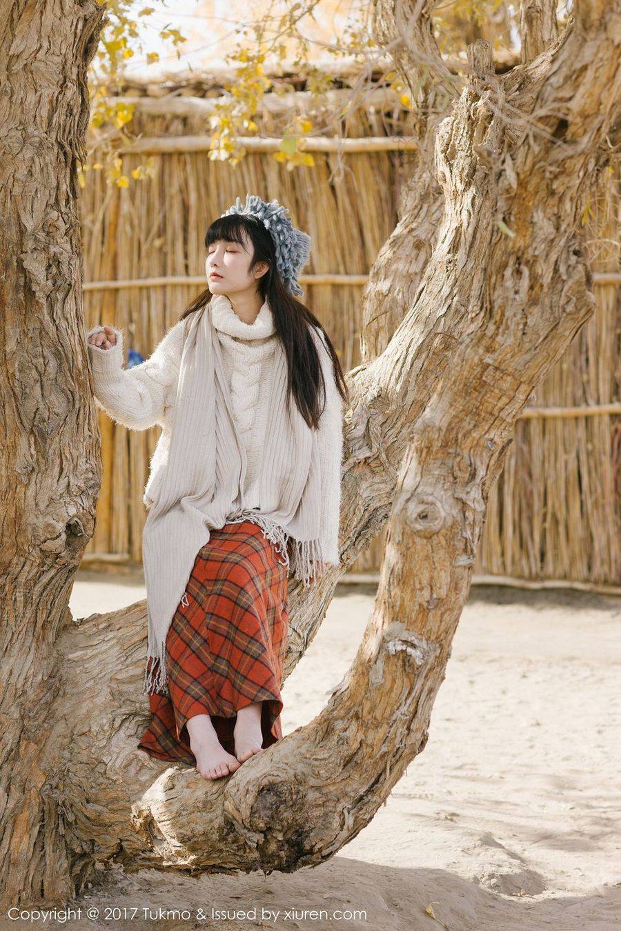 Tukmo兔几盟美女主播之应西北沙漠边小清新系列首套写真-28