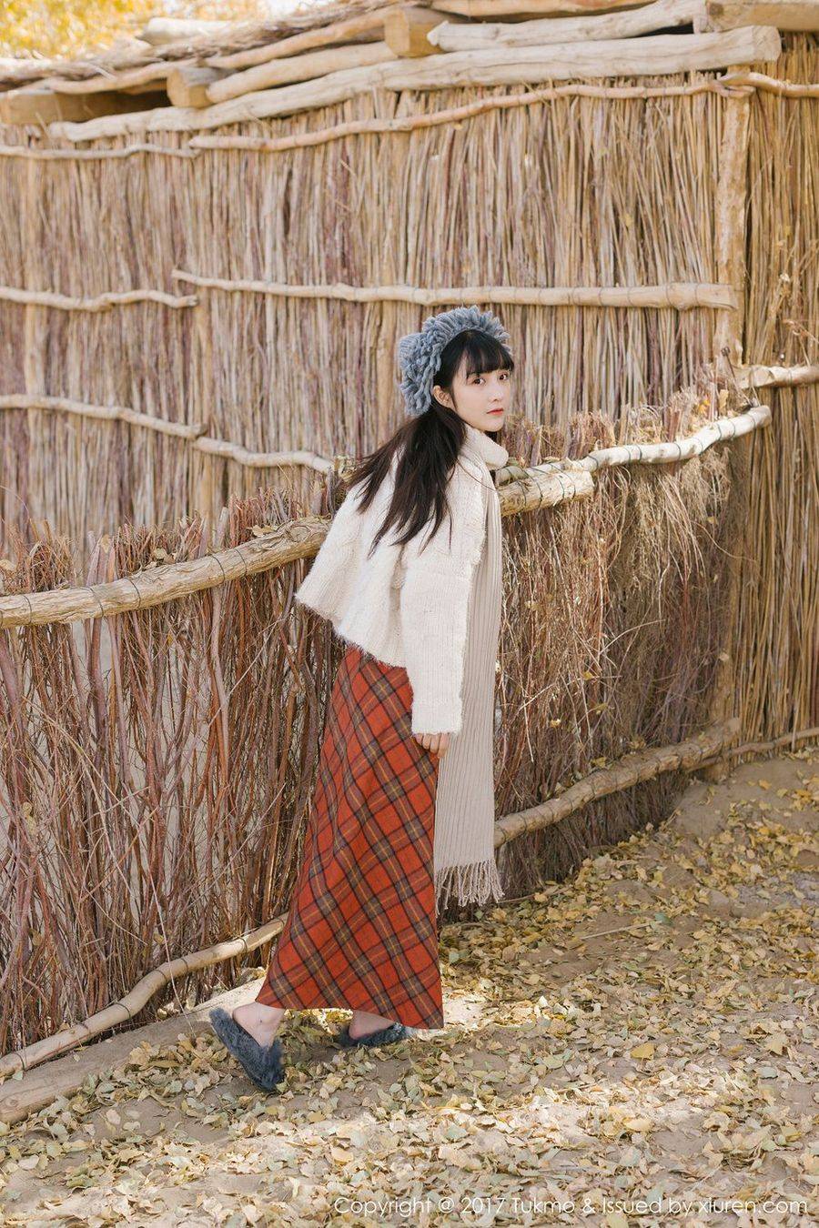 Tukmo兔几盟美女主播之应西北沙漠边小清新系列首套写真-38