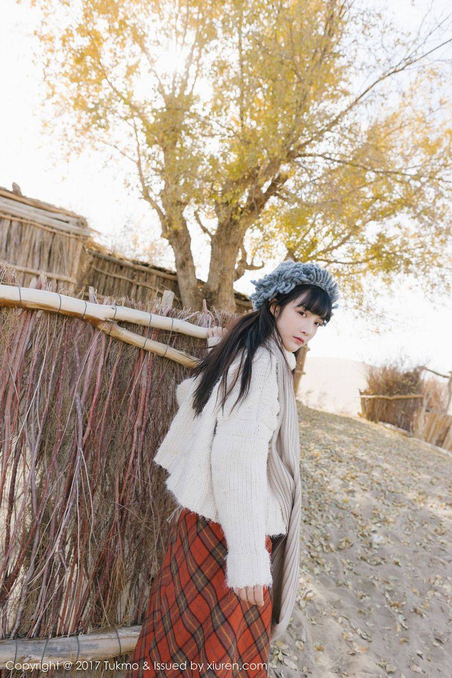 Tukmo兔几盟美女主播之应西北沙漠边小清新系列首套写真-32