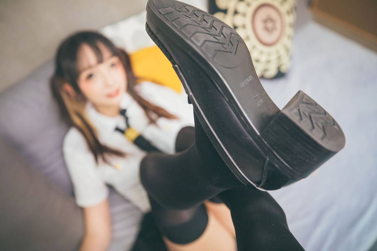 网红COSER神楽坂真冬黑丝美腿JK制服双马尾系列套图-33