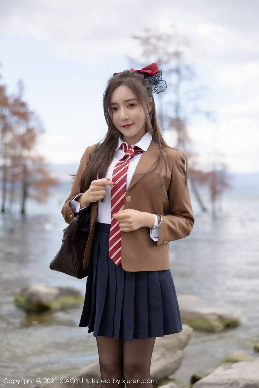 语画界性感女神王馨瑶yanni洱海边与酒店场景云南心愿写真-25