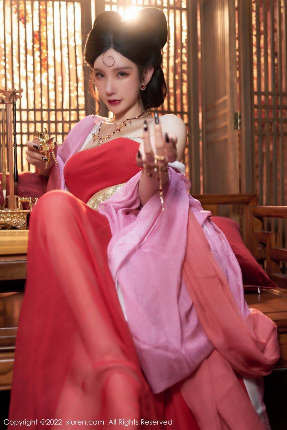 秀人网性感女神周于希Sally古装服饰饰演妲己主题三亚旅拍-8