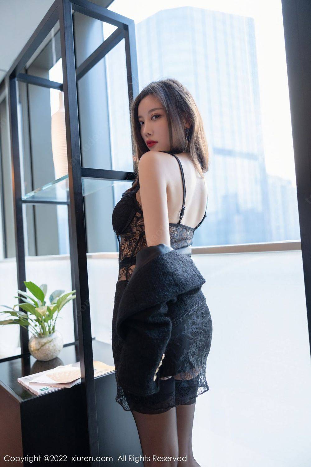 秀人网性感女神杨晨晨Yome黑丝美腿情趣服饰系列诱人写真-26