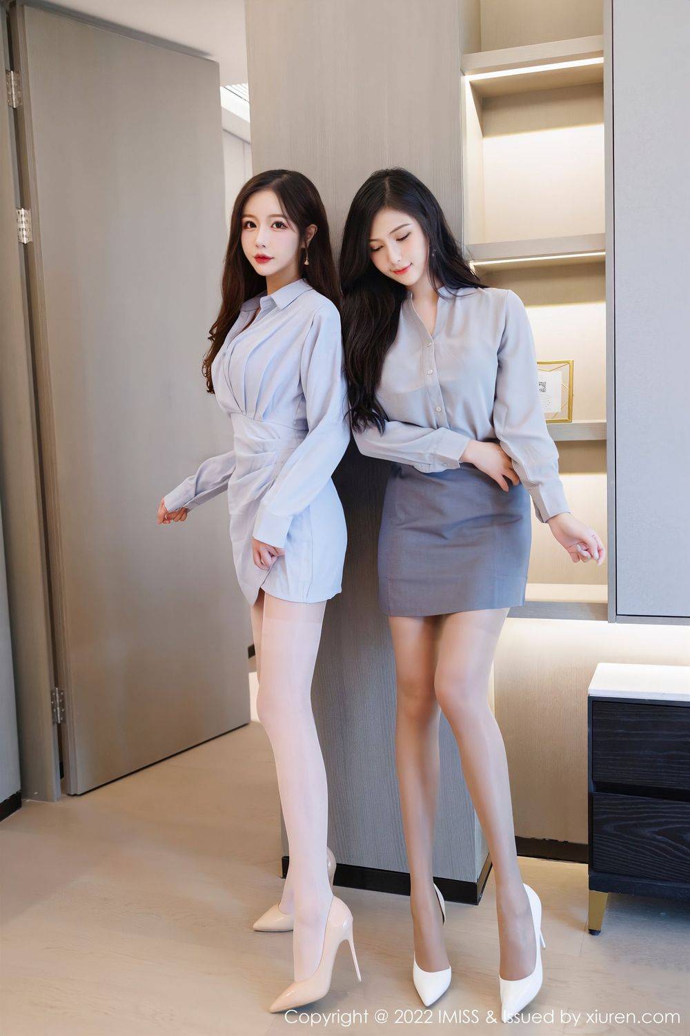 爱蜜社性感姐妹花Lavinia肉肉&LindaLinda白丝与OL系列写真