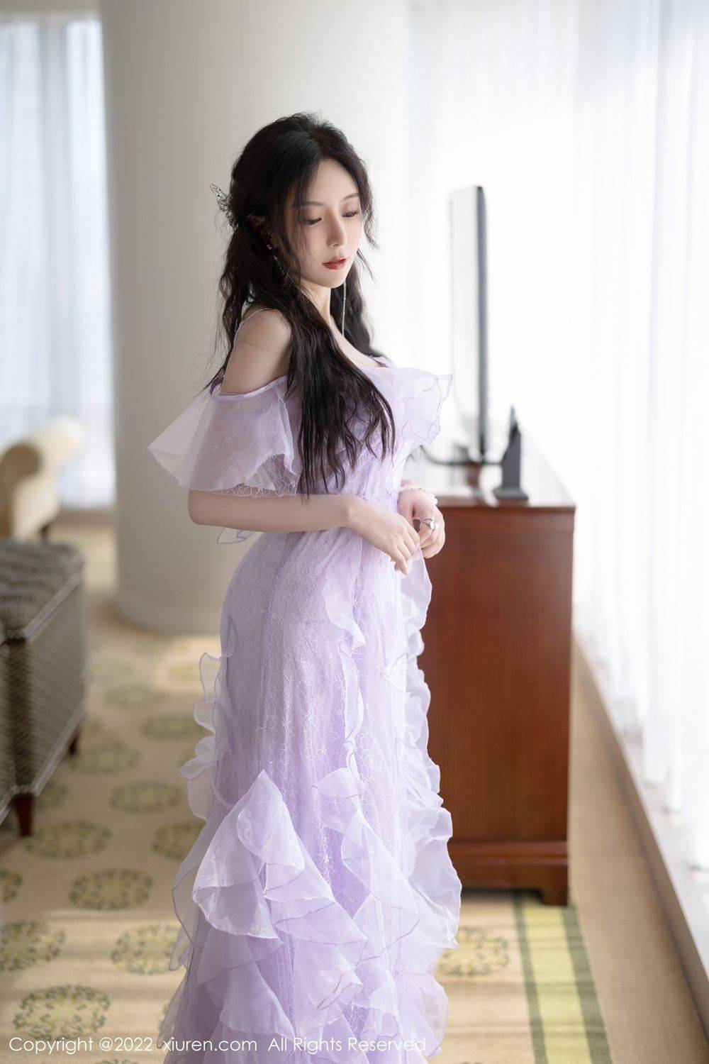 秀人网性感女神王馨瑶yanni浅紫色薄纱裙白色吊袜厦门旅拍-2