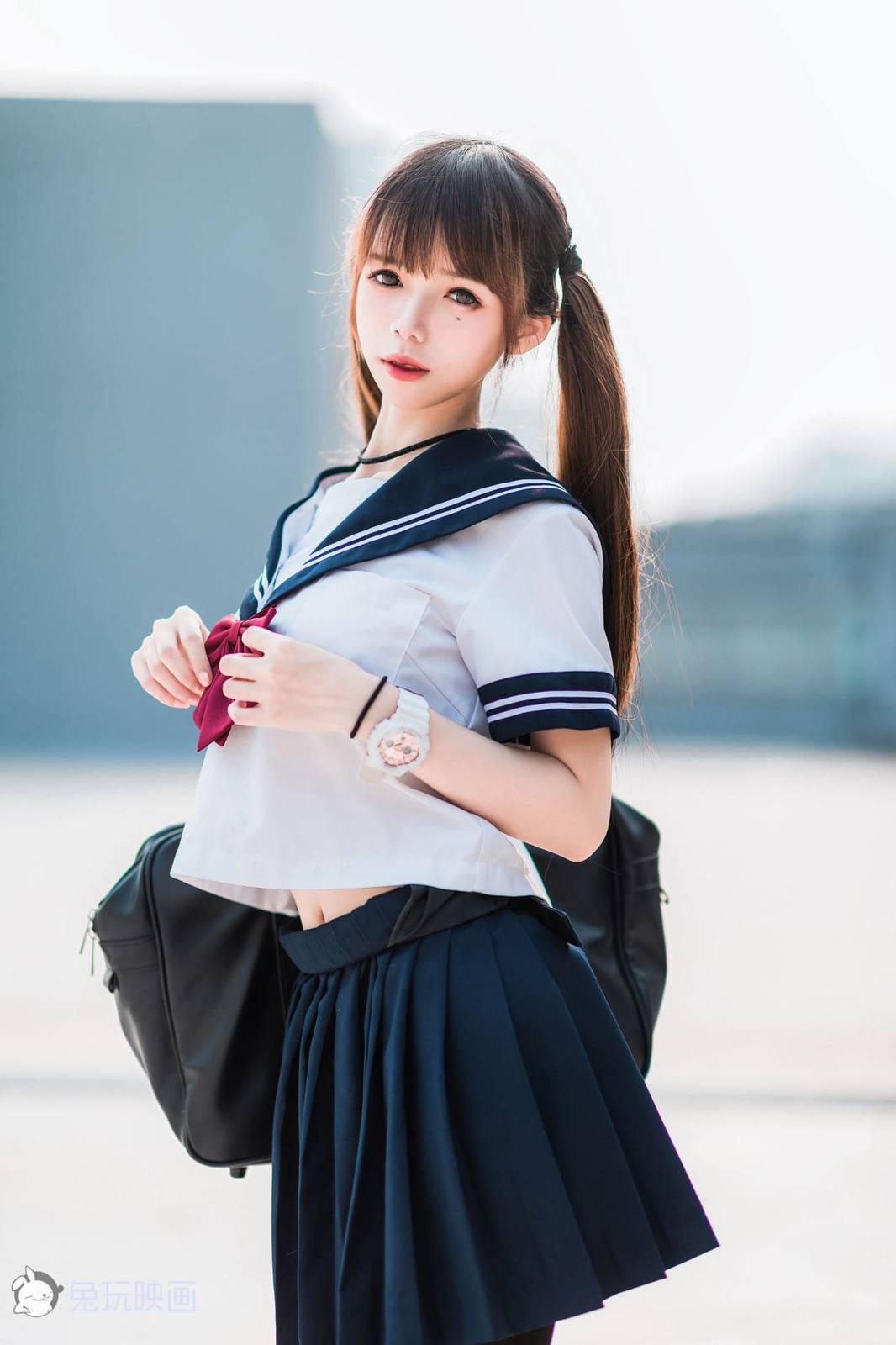 兔玩映画天台少女JK制服搭配黑色丝袜户外氧气写真-2