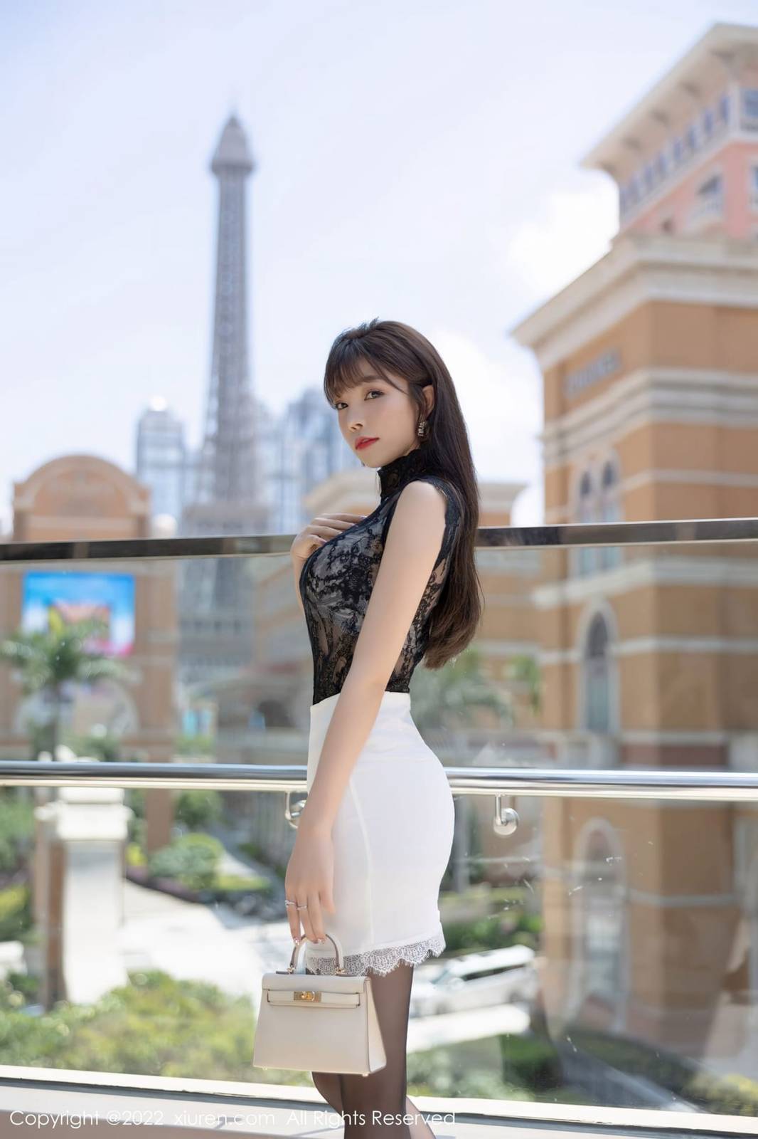 秀人网性感女神芝芝Booty黑丝网纱服饰黑丝系列厦门旅拍-3