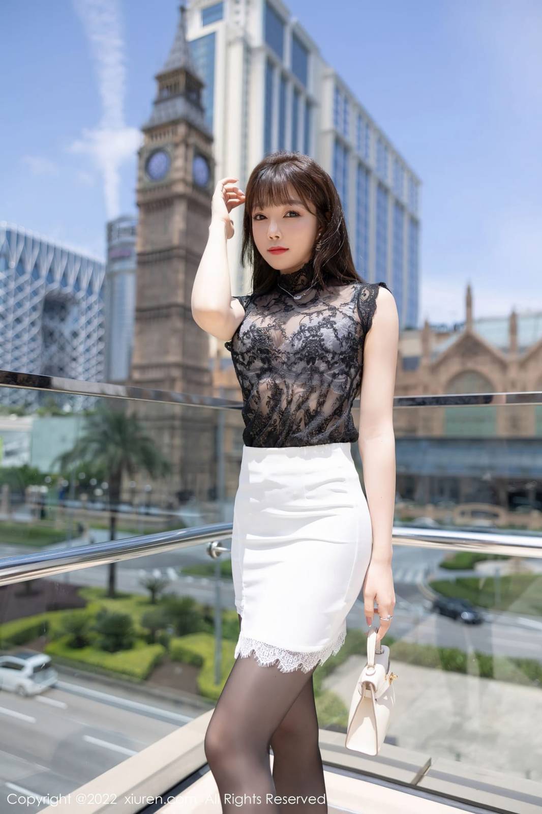 秀人网性感女神芝芝Booty黑丝网纱服饰黑丝系列厦门旅拍-9