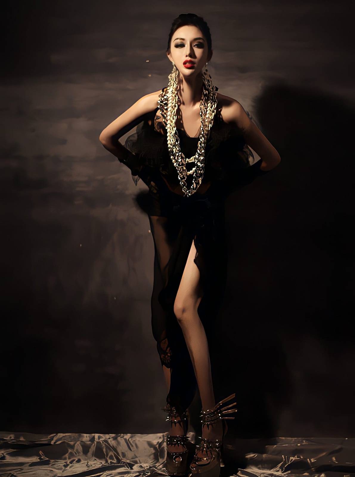 时尚新锐模特王黛施Queenly时装珠宝秀活动现场美图-6