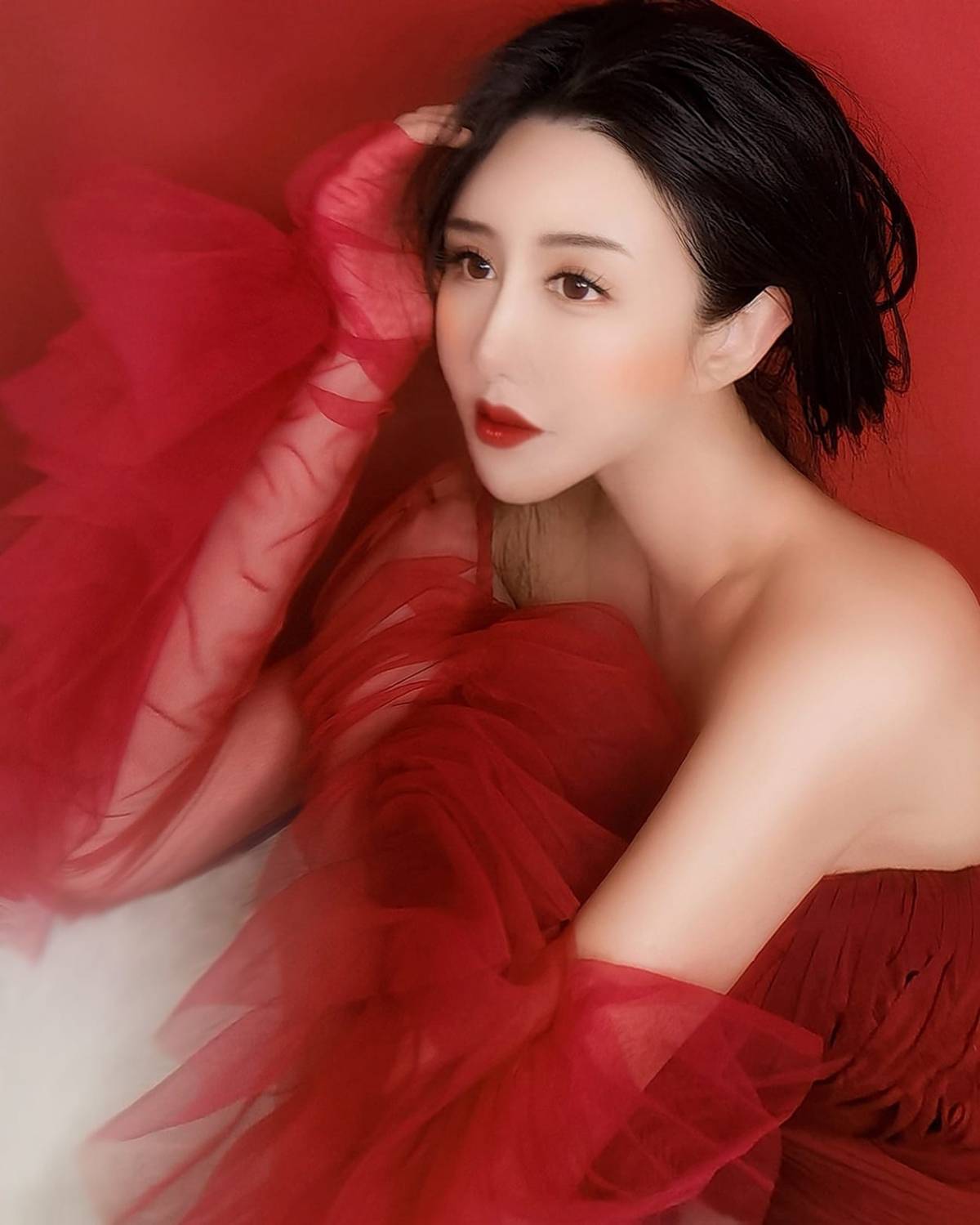 时装模特王黛施Queenly溪边人鱼公主红色魅惑系列写真-5