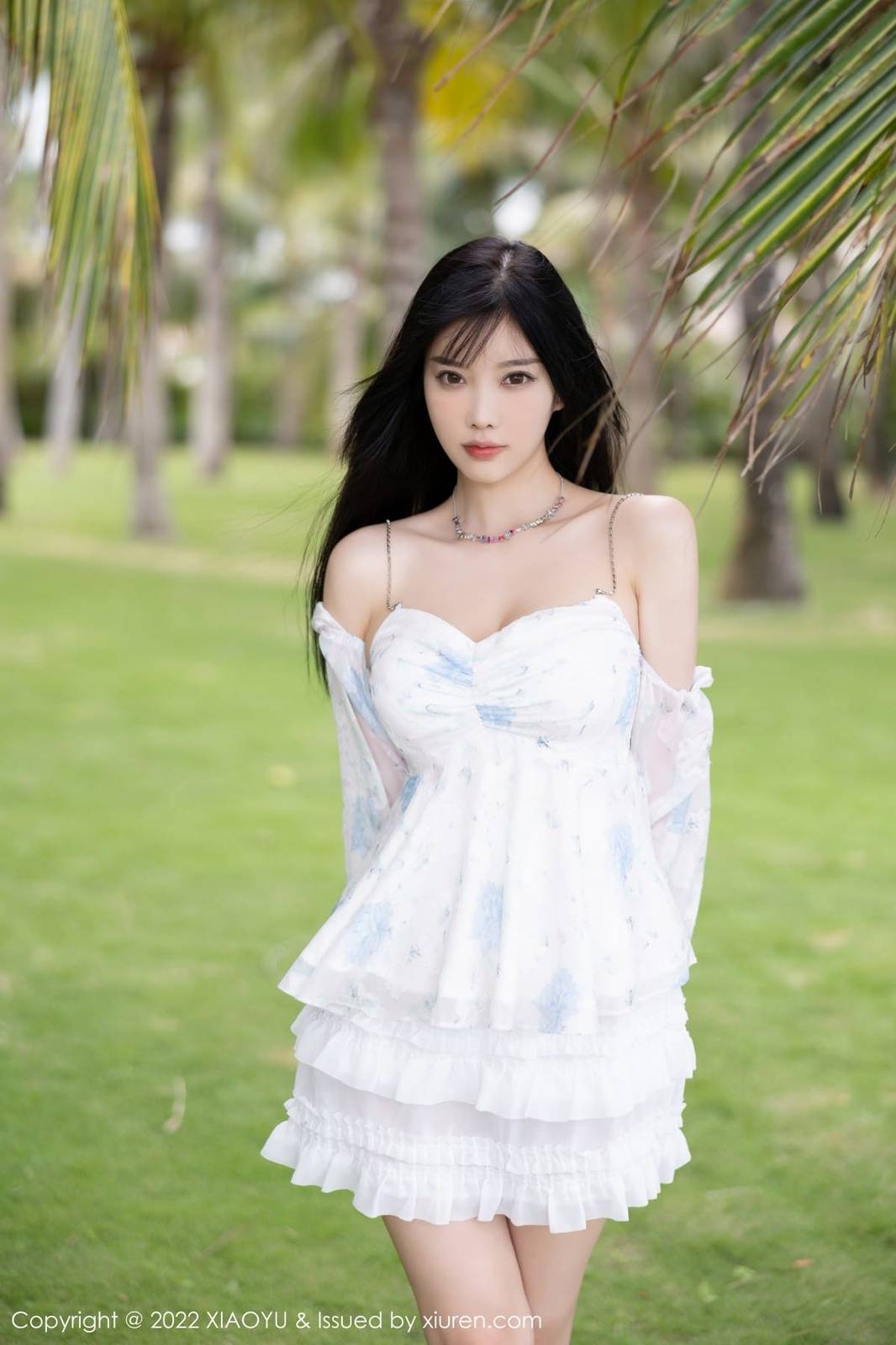 语画界性感女神杨晨晨Yome露肩连衣短裙原色丝袜心愿旅拍