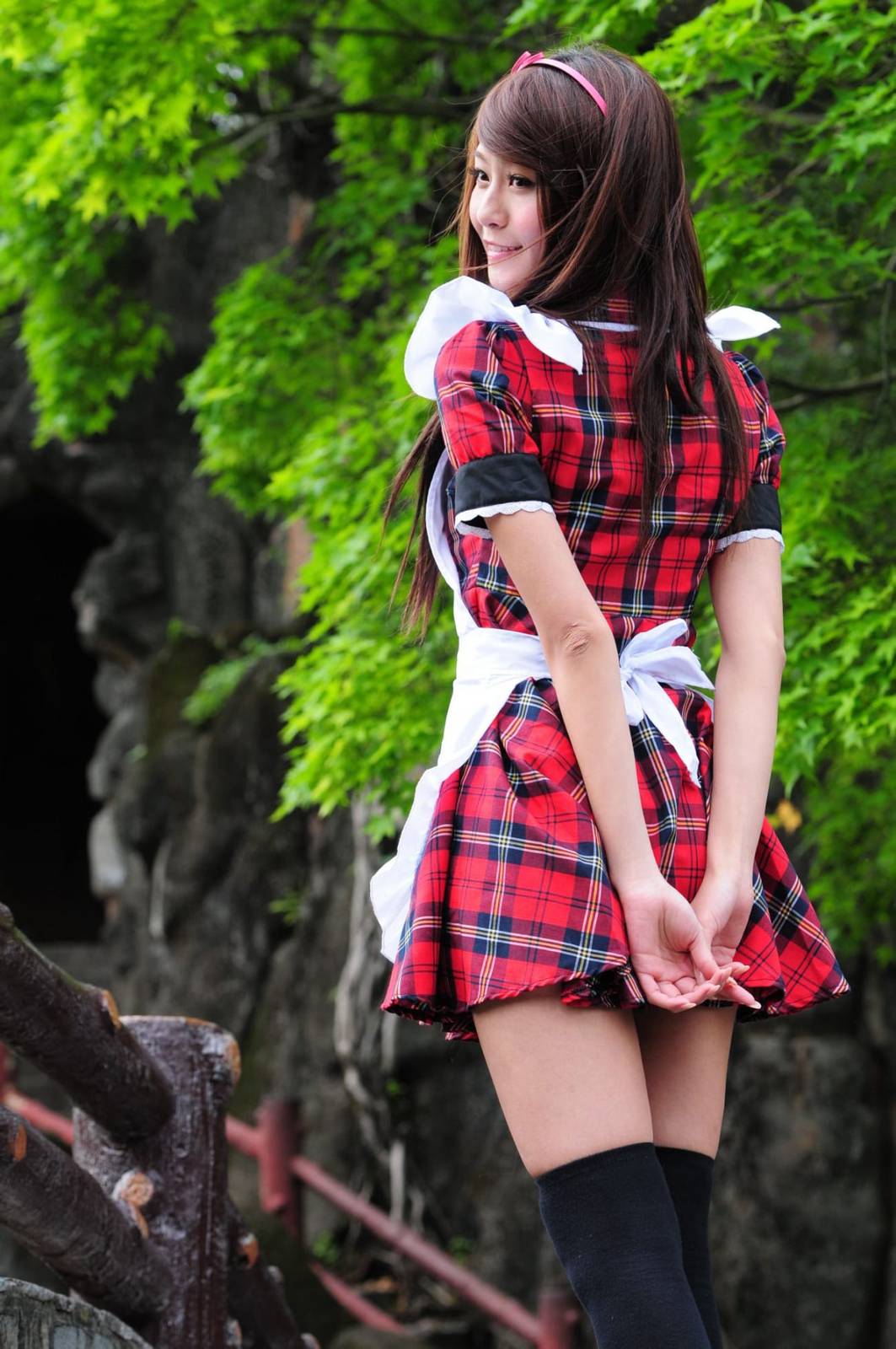 台湾正妹winnie小雪/庄温妮校园长筒袜女仆主题户外美拍-21