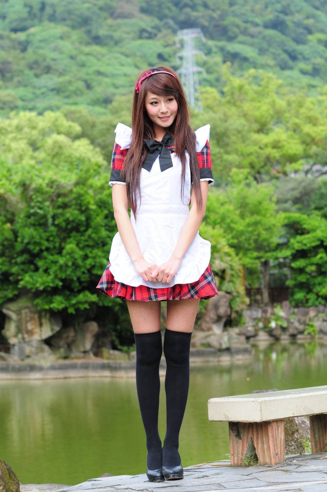 台湾正妹winnie小雪/庄温妮校园长筒袜女仆主题户外美拍-27
