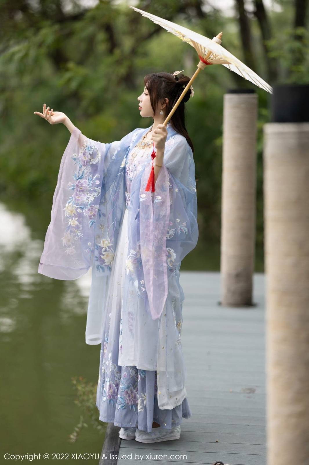 语画界性感女神徐莉芝Booty浅紫色古装服饰杭州西湖边旅拍