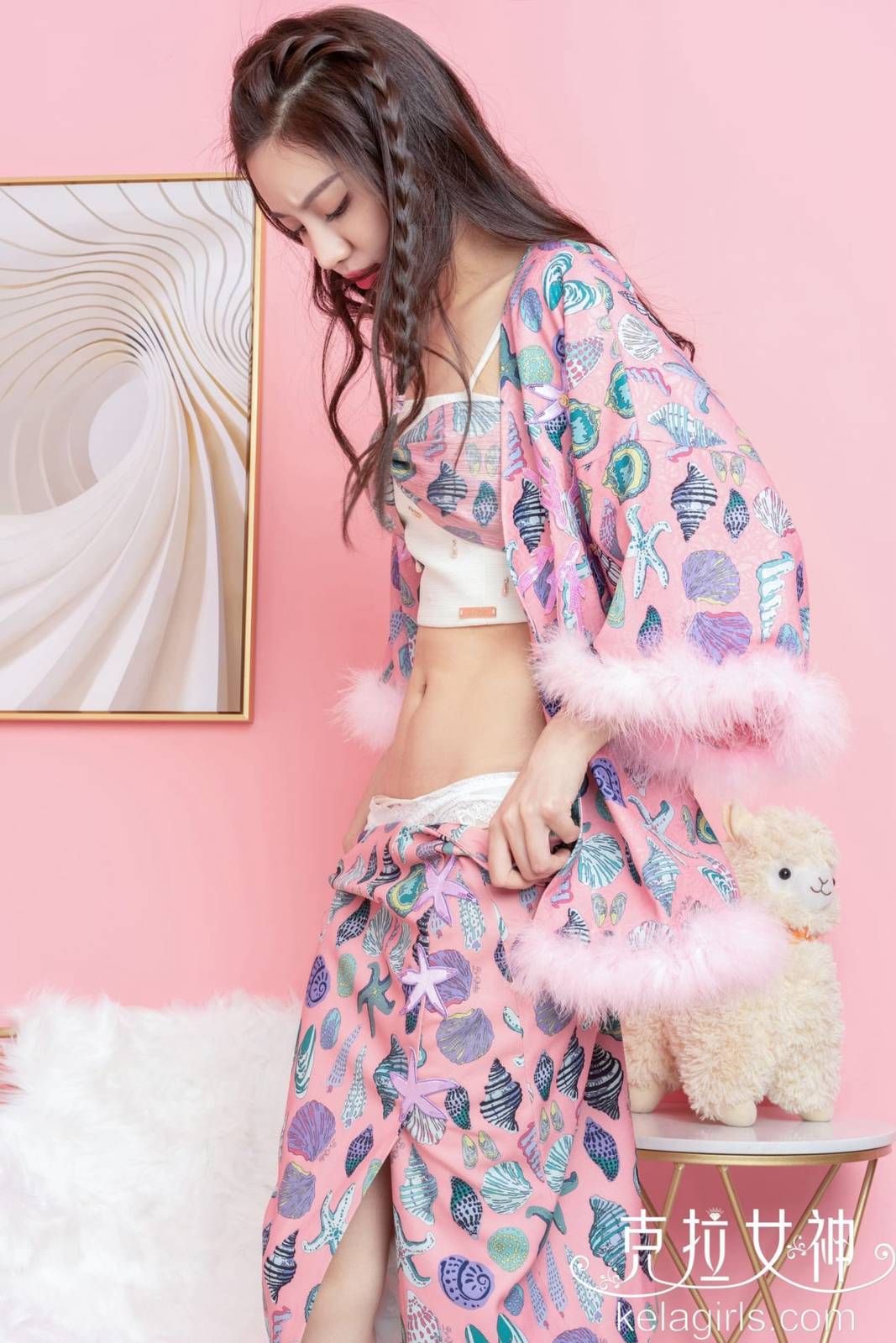 Kelagirls克拉女神静宜白色内衣逞娇呈美居家主题性感写真-14