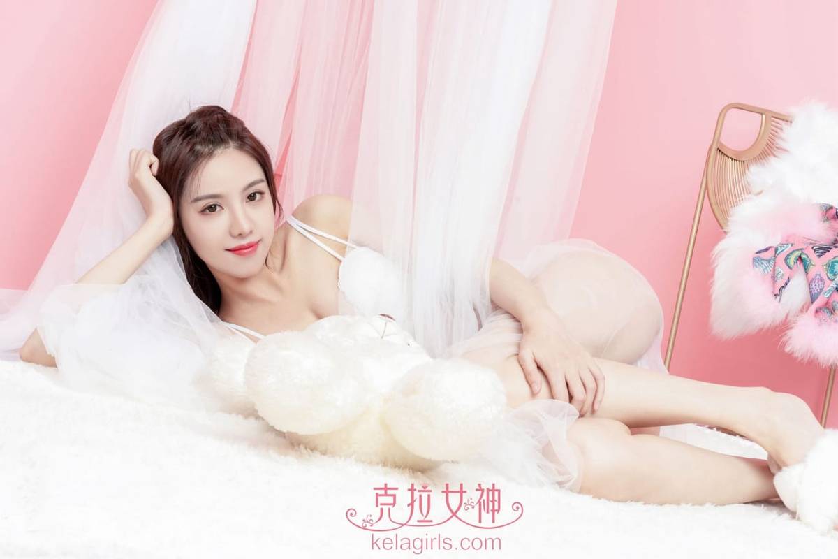 Kelagirls克拉女神静宜白色内衣逞娇呈美居家主题性感写真-23