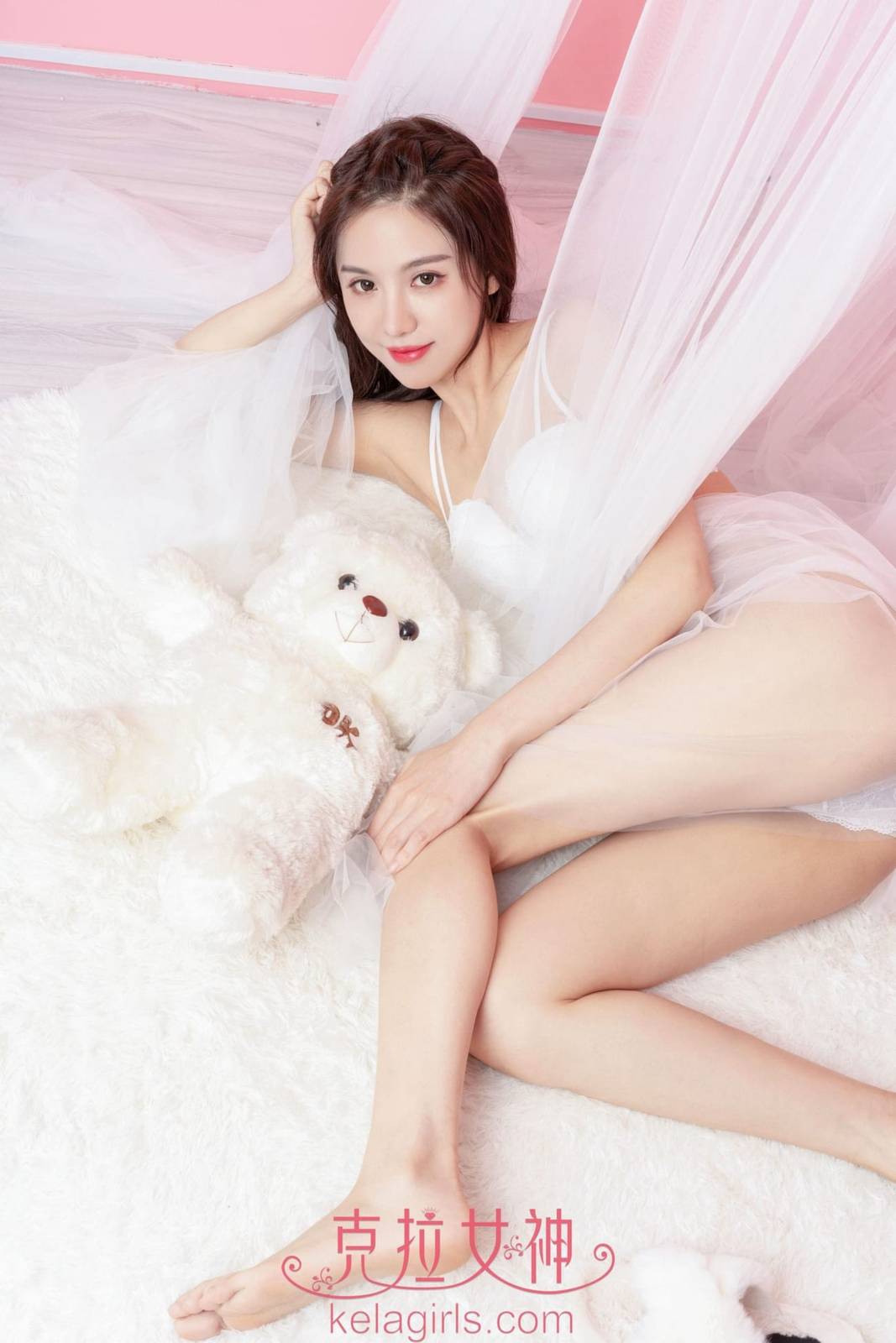 Kelagirls克拉女神静宜白色内衣逞娇呈美居家主题性感写真-24