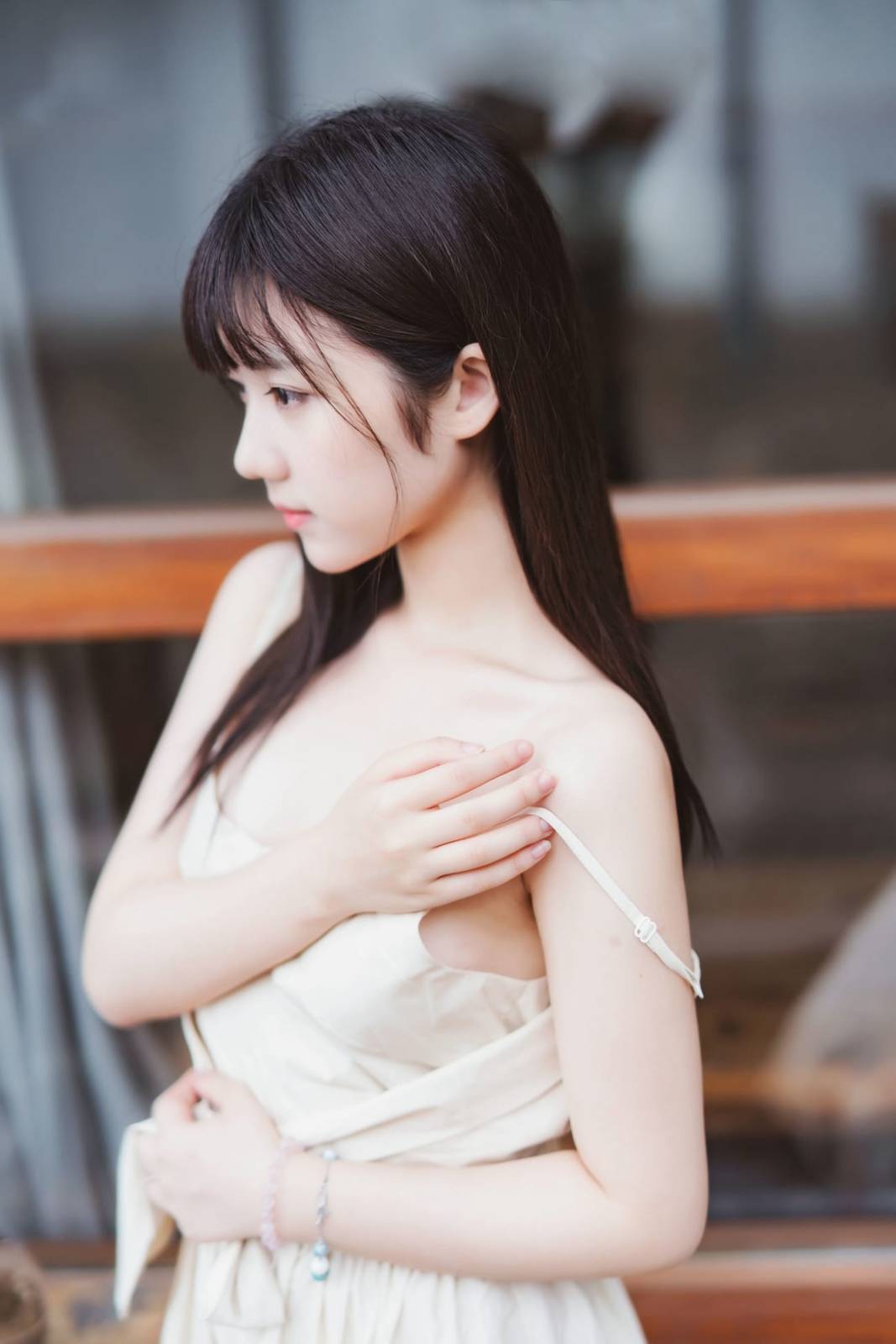 网络红人镜酱白色天使翅膀多套服饰黑长直清纯写真-18