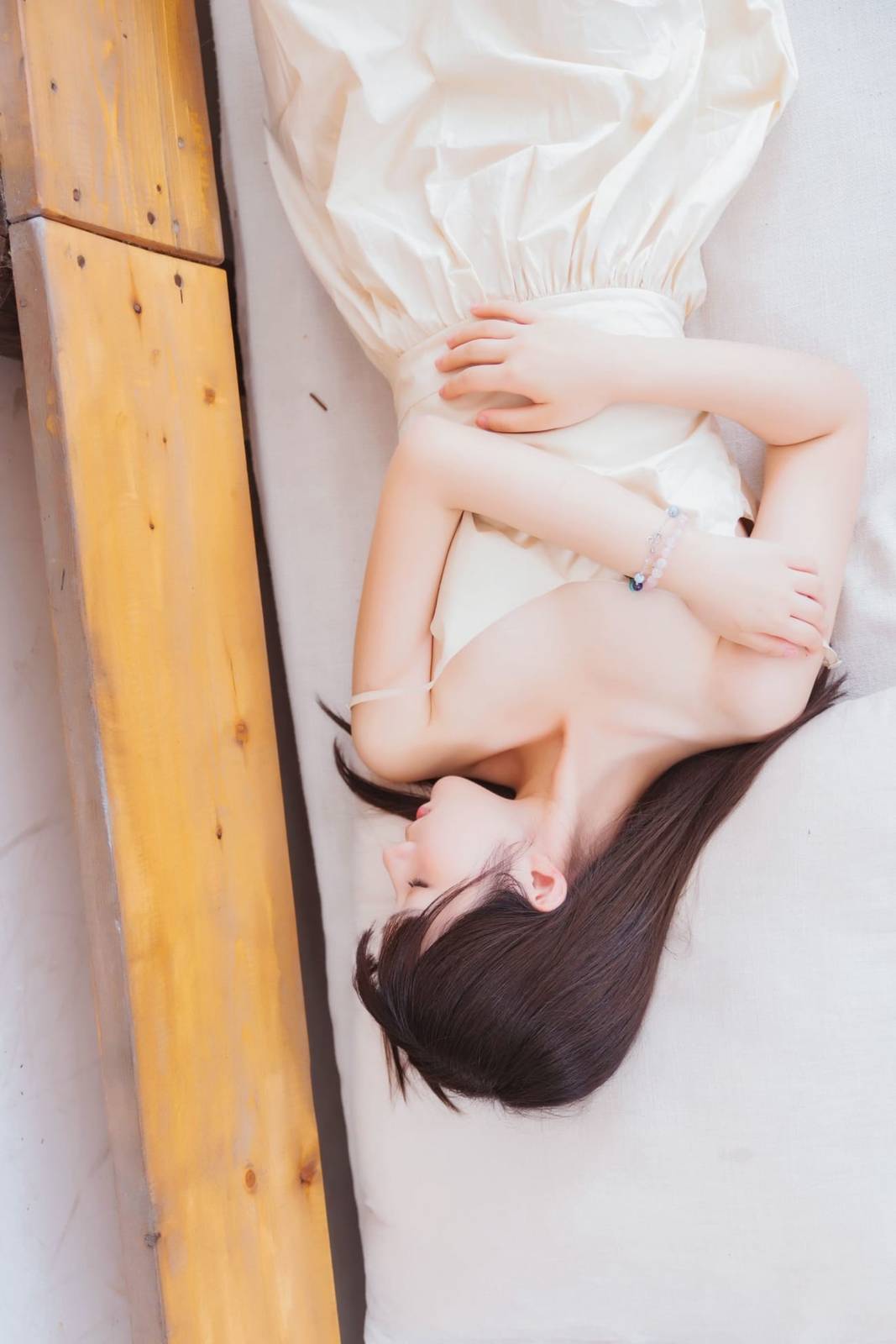 网络红人镜酱白色天使翅膀多套服饰黑长直清纯写真-53