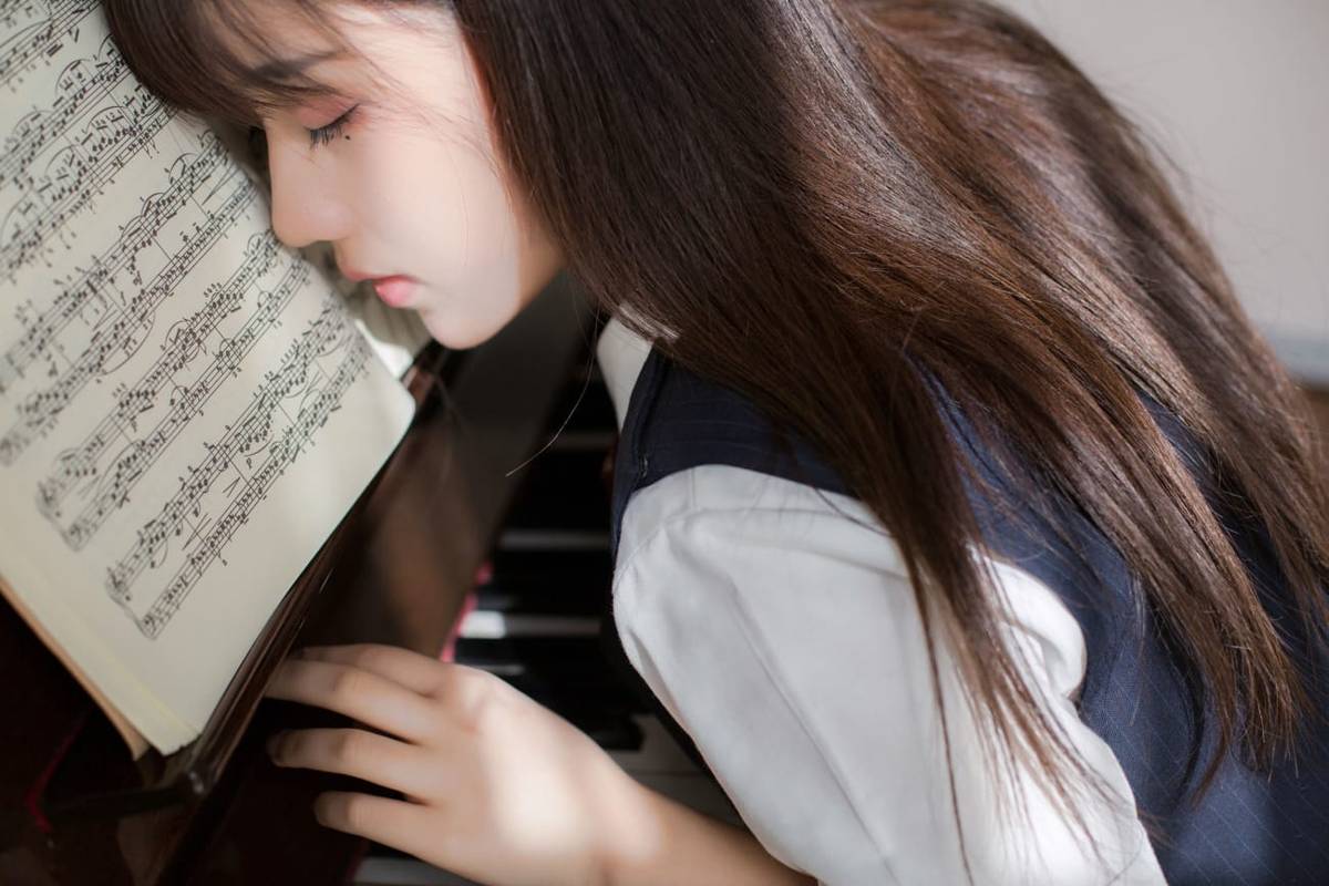 喵糖映画文静学妹镜酱校服着装黑长直系列居家写真-30