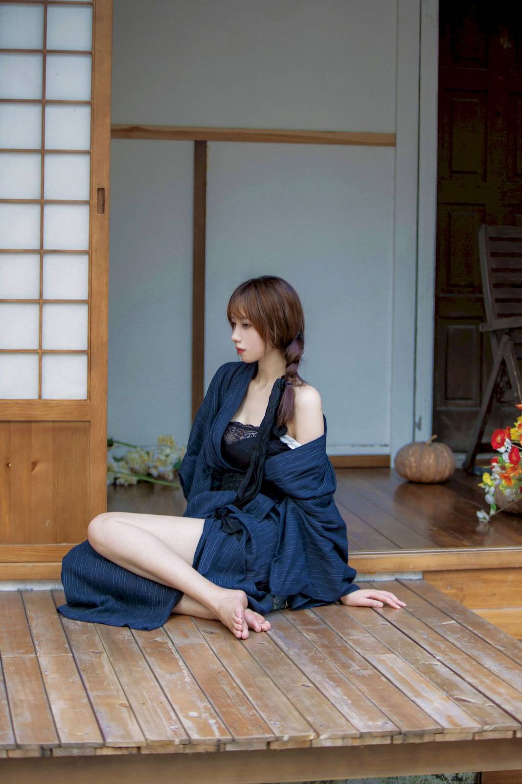 网络红人念雪ww素色和服慵懒神情COS蝶与刀美图-5