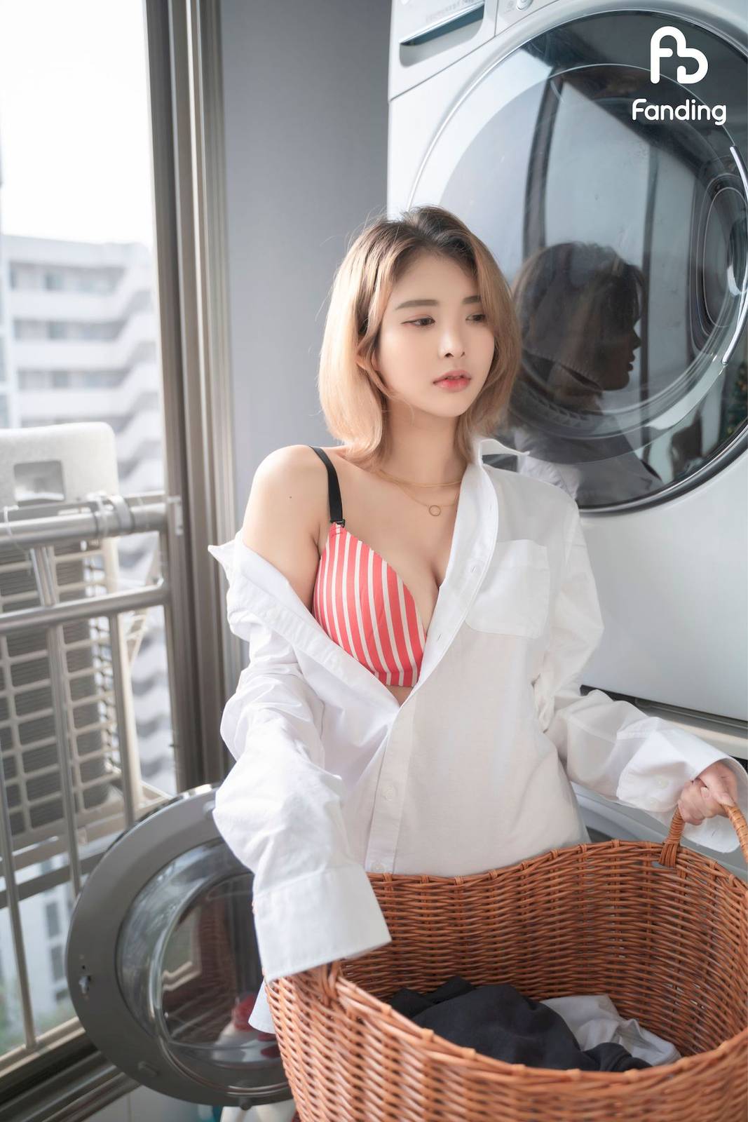 Fanding韩国美女Yeon清爽短发白嫩身材居家女友系列写真-29