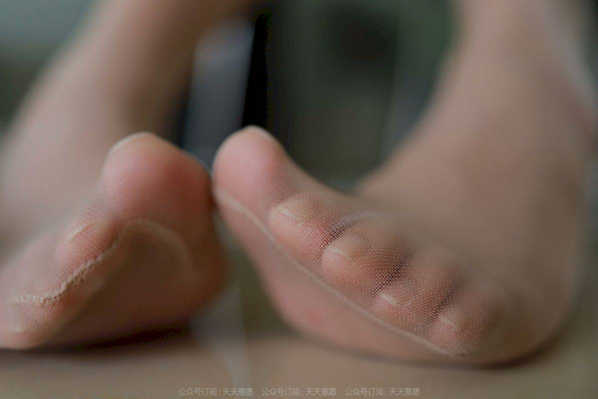 IESS异思趣向模特婉萍粉紫色职业装丝袜OL主题写真-19