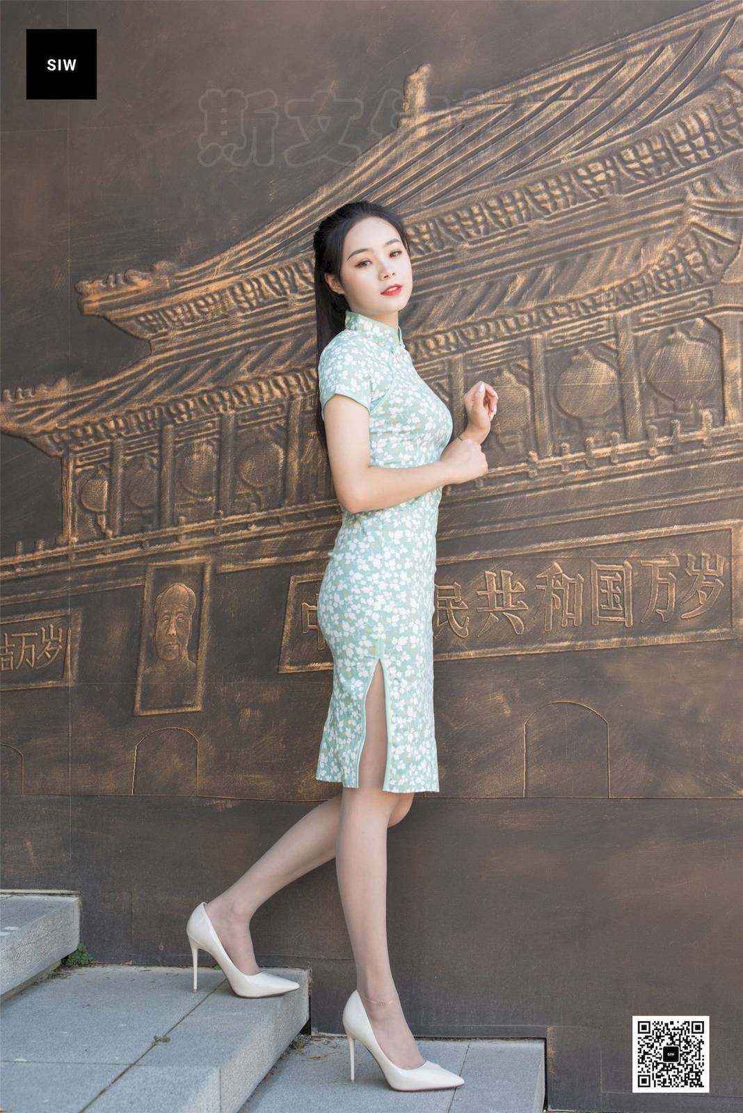 SIW斯文传媒模特乐饮国楼旗袍肉色丝袜玉足系列街拍-2