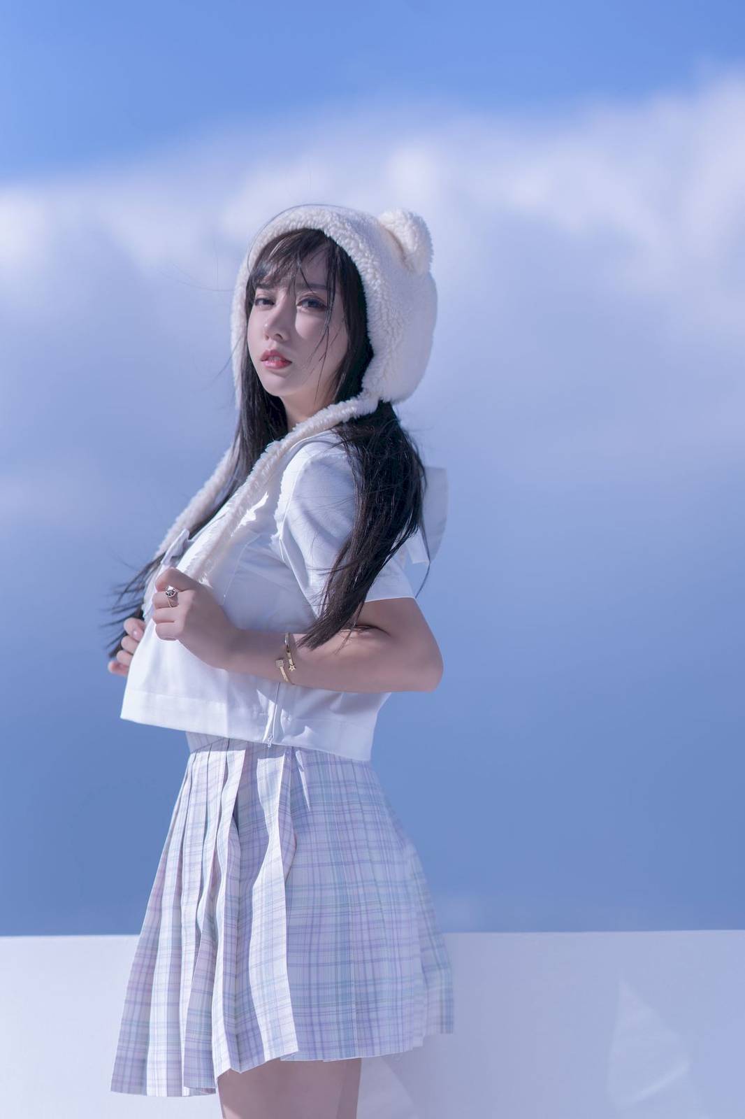 网络美女米线线sama清纯萌妹JK制服户外阳光性感写真-4