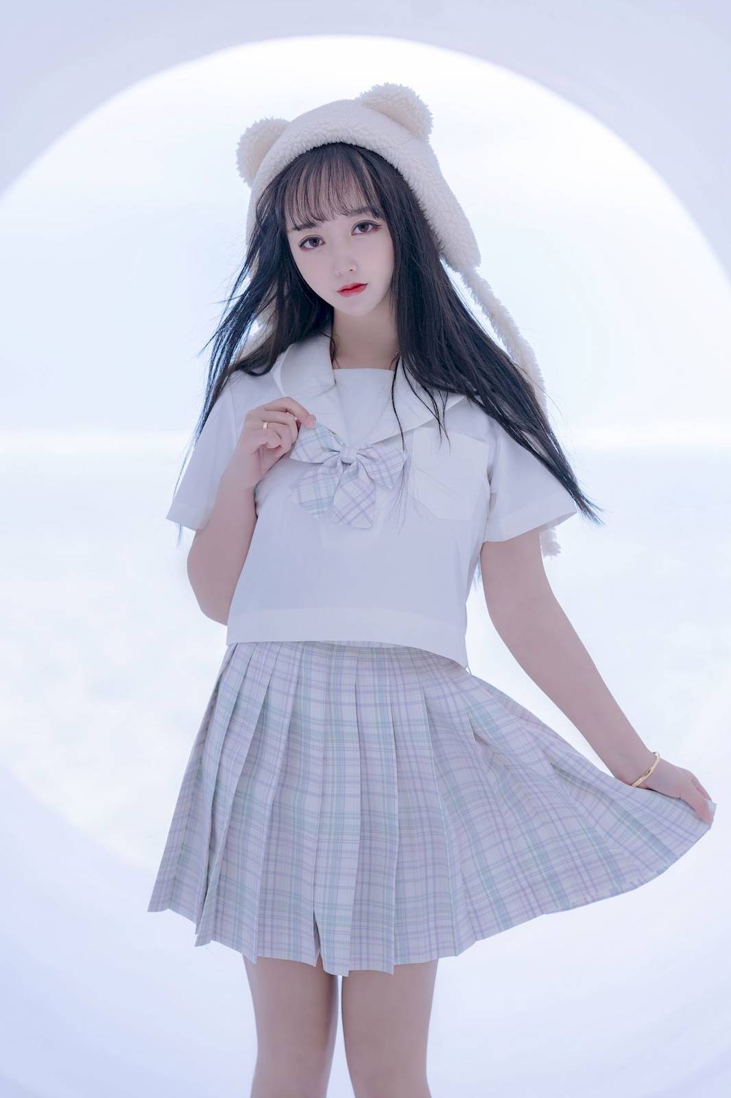 网络美女米线线sama清纯萌妹JK制服户外阳光性感写真-31