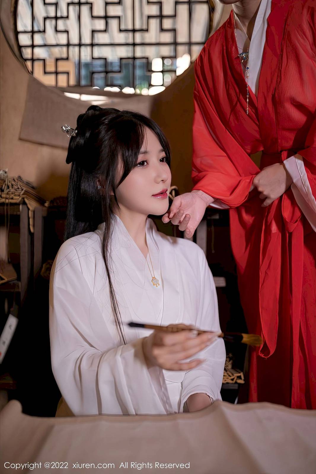 秀人网美女姐妹花鱼子酱Fish白红古装服饰迷人丽质旅拍-13