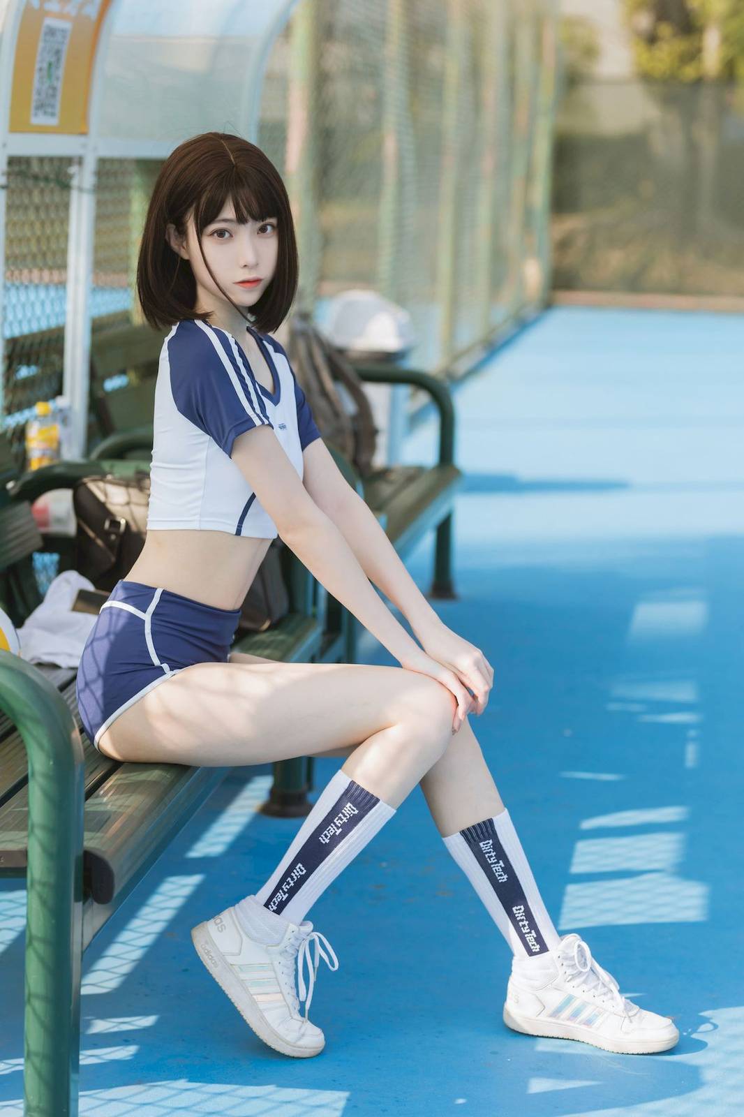 网络美女许岚LAN夏日运动服绿茵场足球宝贝主题清凉写真-12