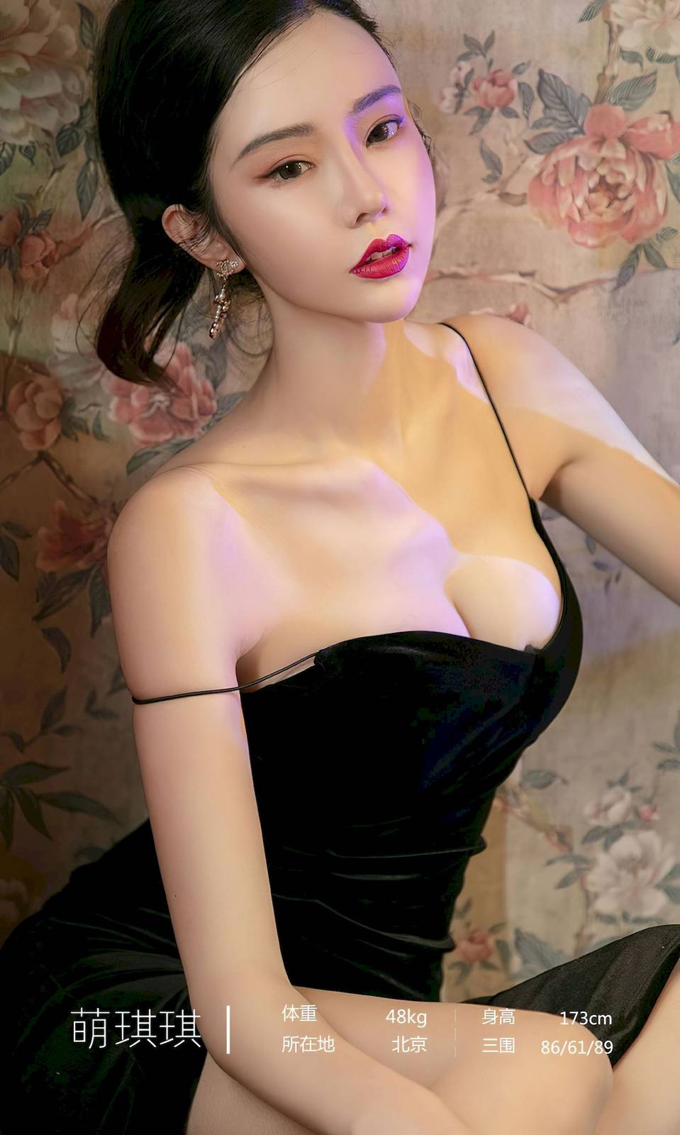 爱尤物Ugirls模特萌琪琪不论回忆漫长唯美诗篇主题写真