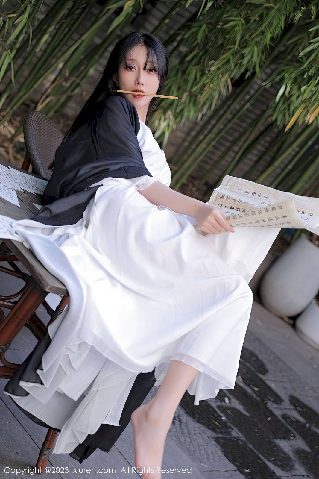 秀人网美女模特玥儿玥er白色古装服饰古典风海南旅拍-12