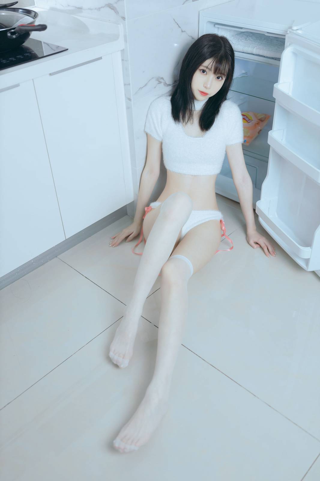 网络美女许岚LAN(叁月life)白色丝袜纯欲毛衣清纯写真-21