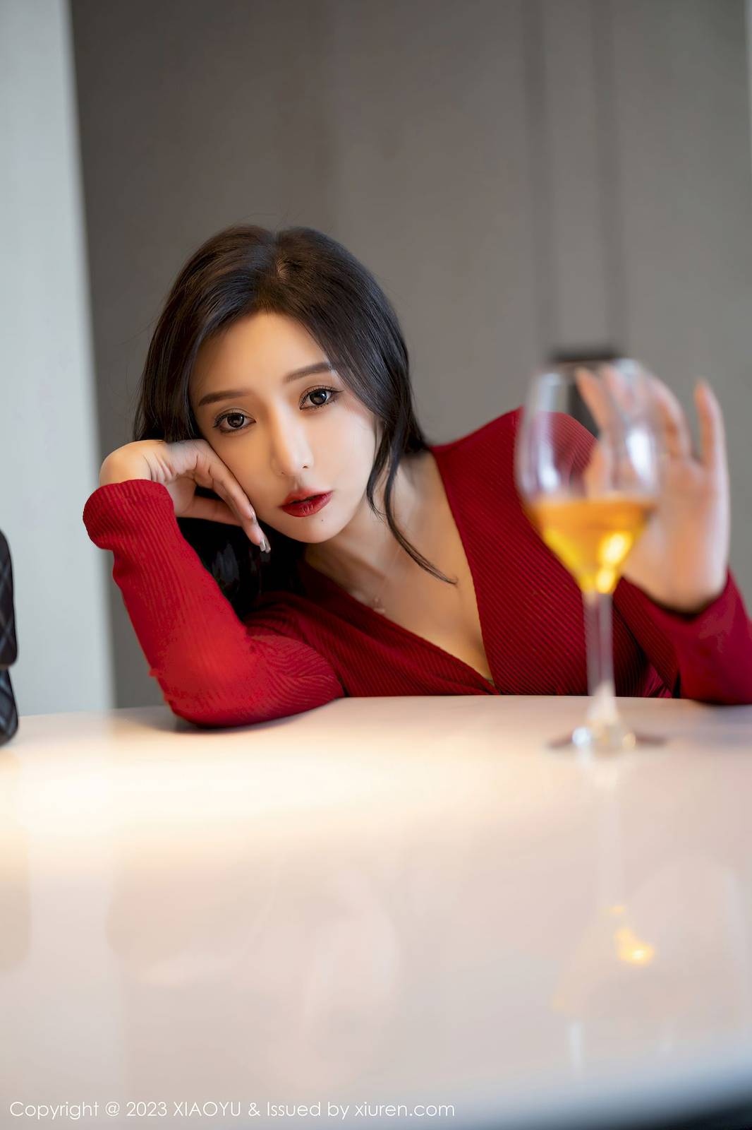 语画界性感女神王馨瑶yanni红色服饰搭配黑色短裙写真-29