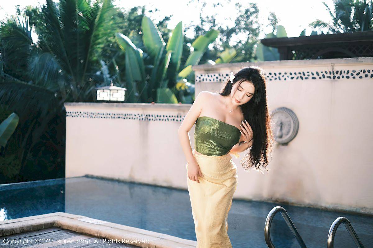 秀人网性感女神Manuela玛鲁娜丰润身材异域风情户外写真-30