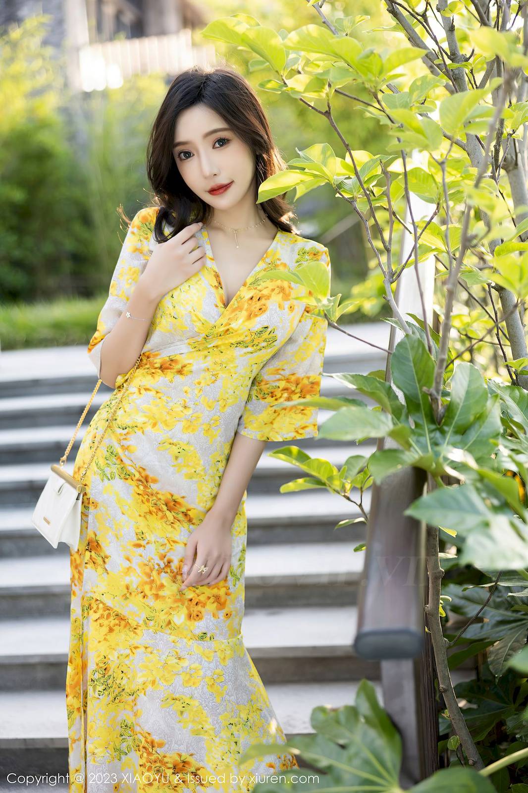 语画界性感女神王馨瑶yanni连衣长裙搭配原色丝袜贵州旅拍-21