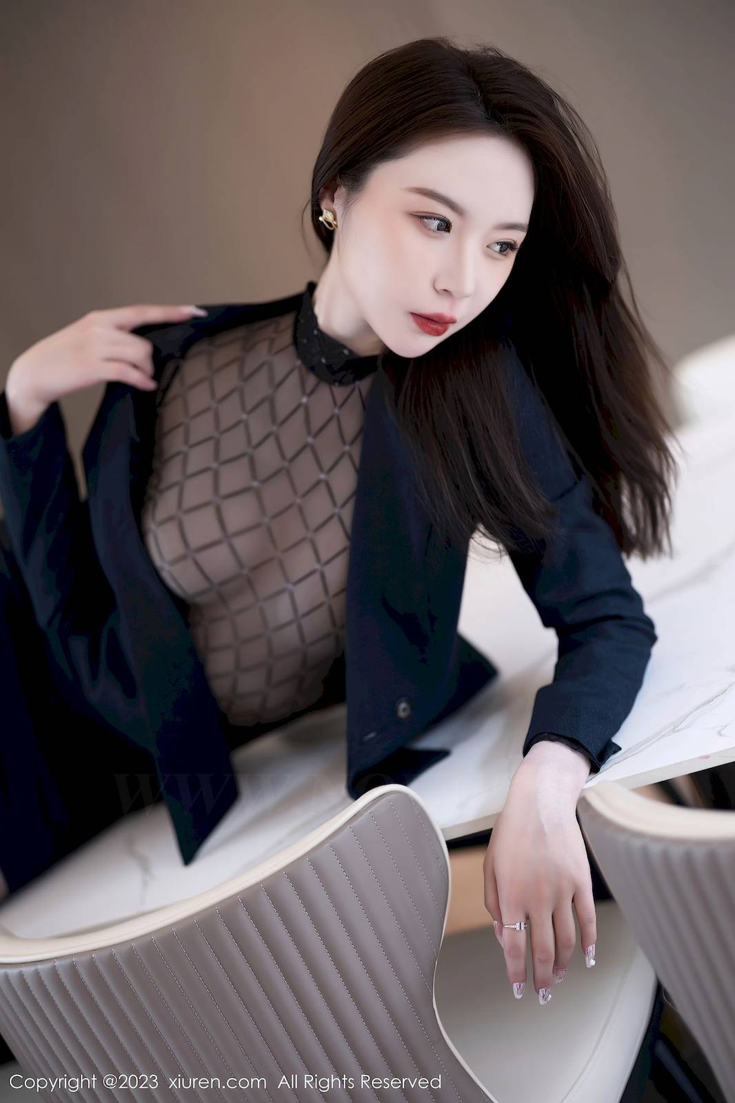 秀人网美女模特梦心玥职场OL制服搭配薄纱黑丝性感写真-27