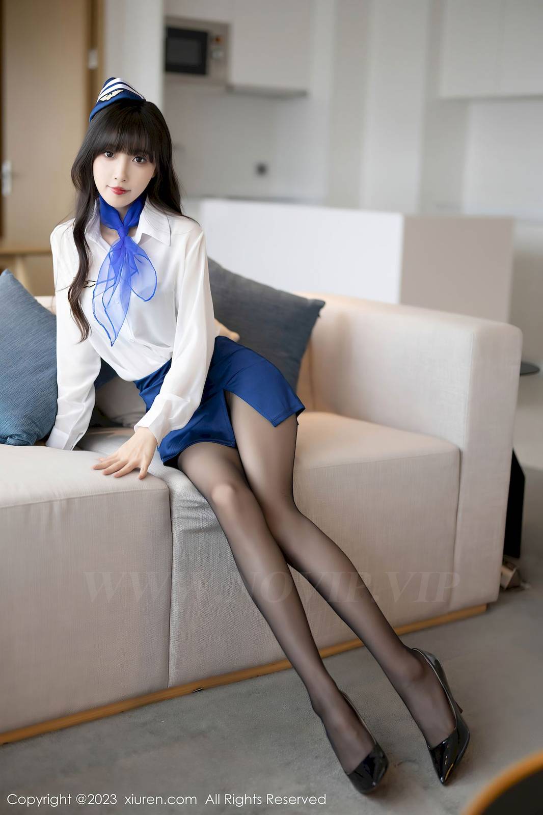 秀人网性感女神林星阑空姐制服搭配蓝色短裙安吉旅拍-11