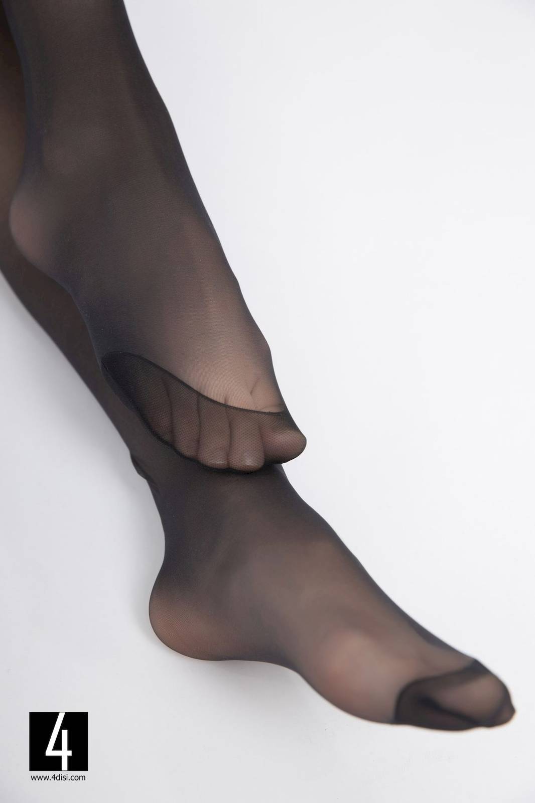 DISI丝制腿模白色职场OL服饰搭配黑丝袜气质写真-28