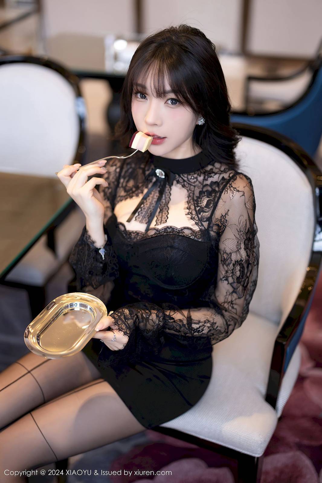 语画界女神徐莉芝Booty轻透服饰搭配魅惑黑丝哈尔滨旅拍-10