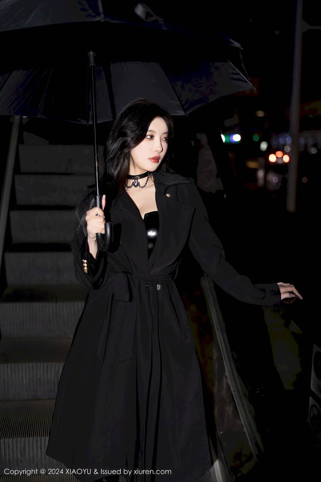 语画界女神杨晨晨Yome黑色外套搭配魅惑黑丝哈尔滨旅拍-2