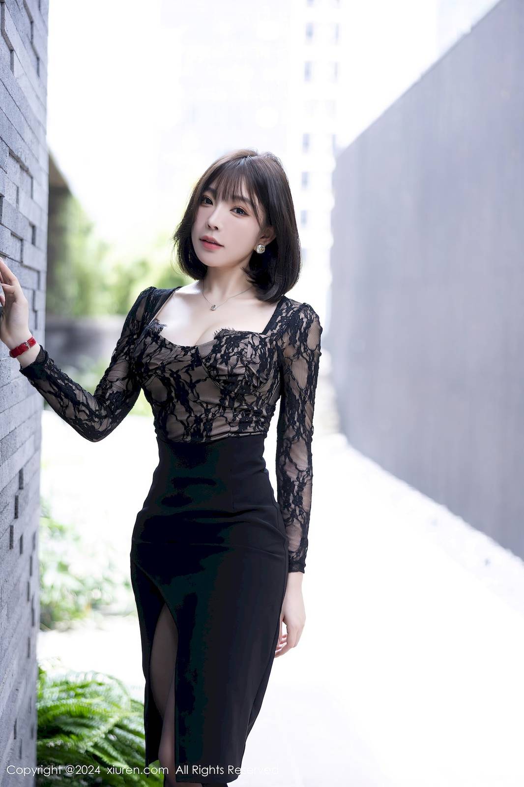 秀人网女神徐莉芝Booty黑色连衣裙魅惑黑丝崇左旅拍-11