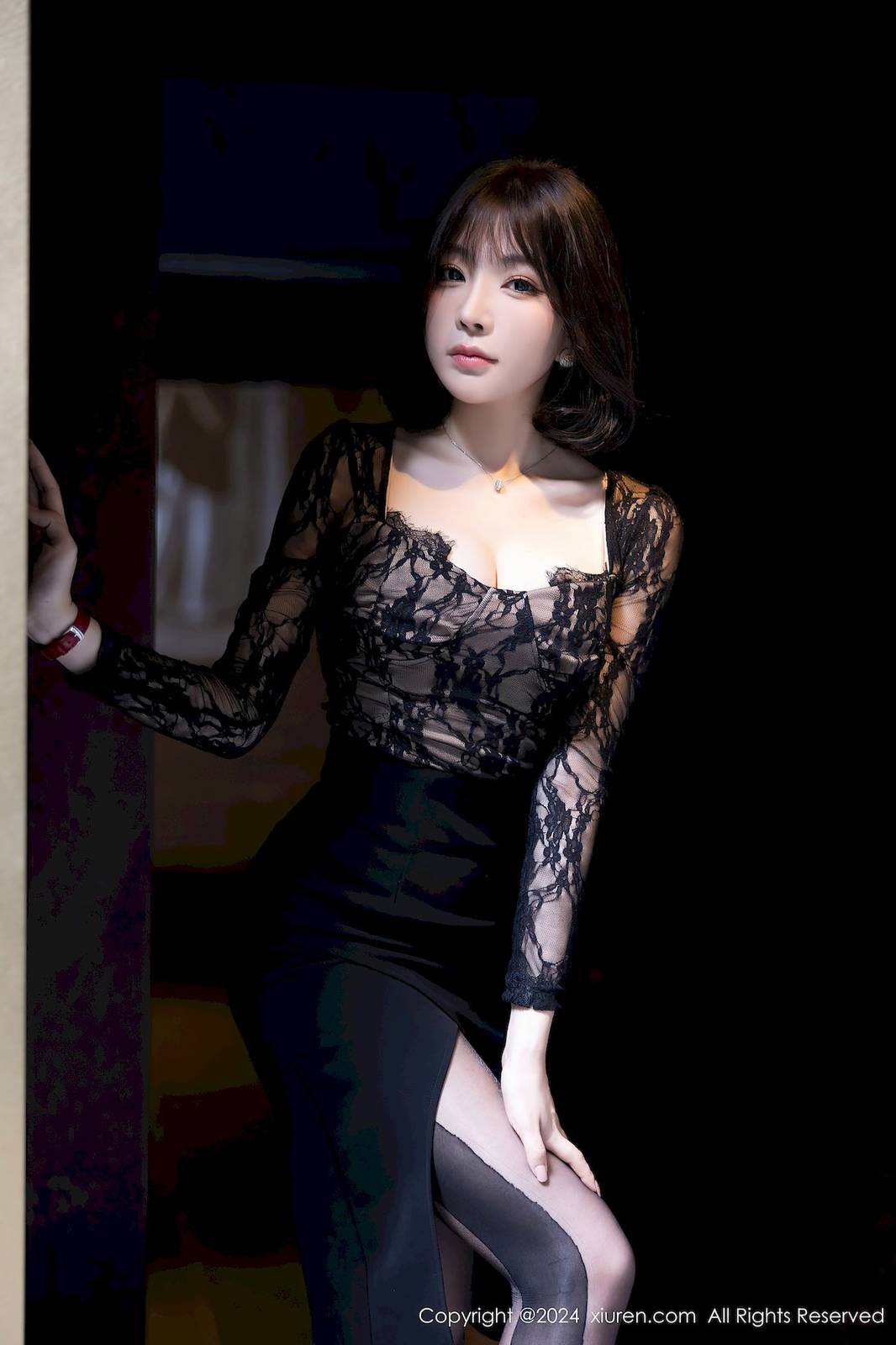 秀人网女神徐莉芝Booty黑色连衣裙魅惑黑丝崇左旅拍-23