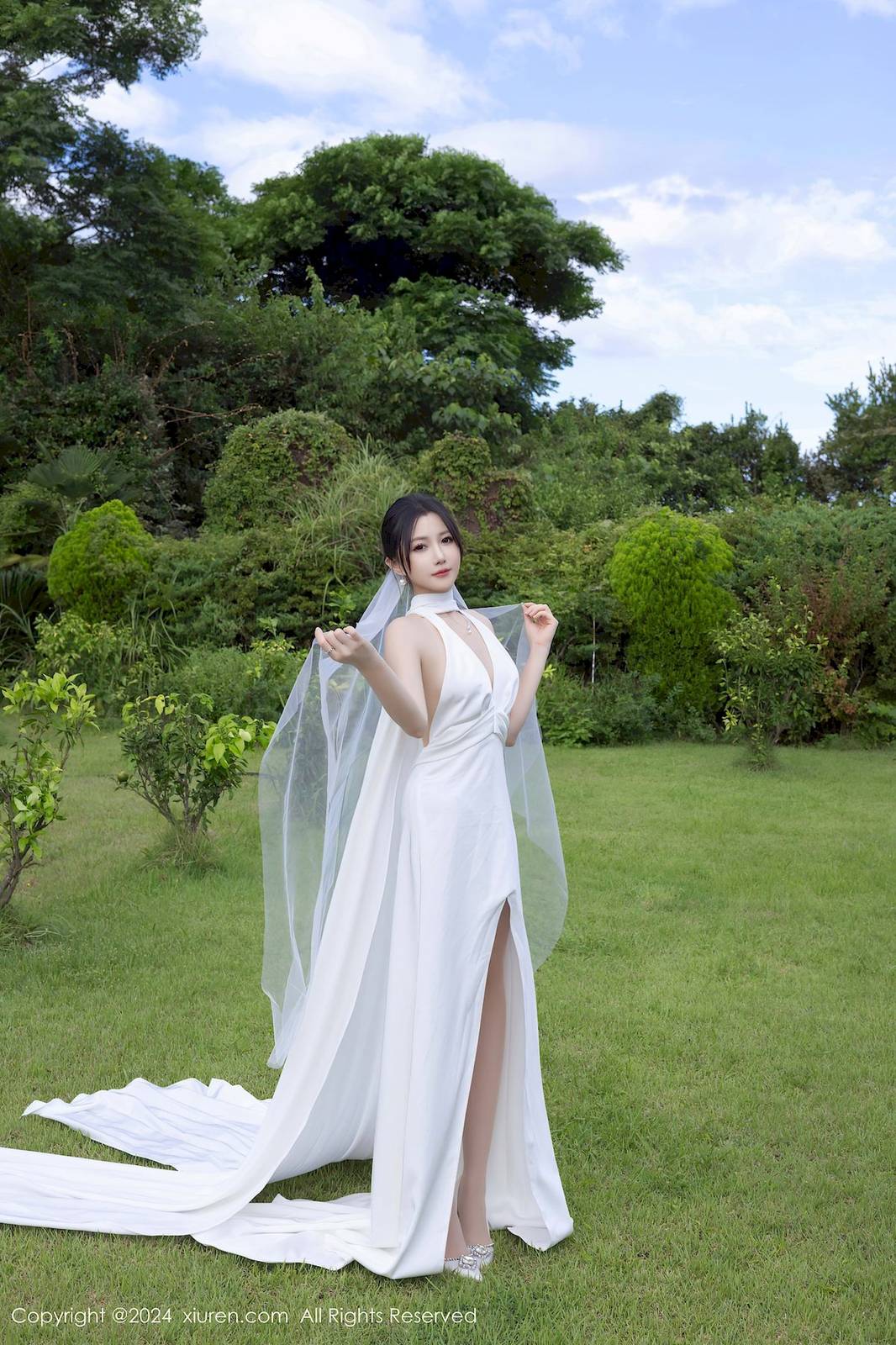 秀人网模特鱼子酱Fish白丝婚纱婚礼拍摄主题韩国旅拍-4