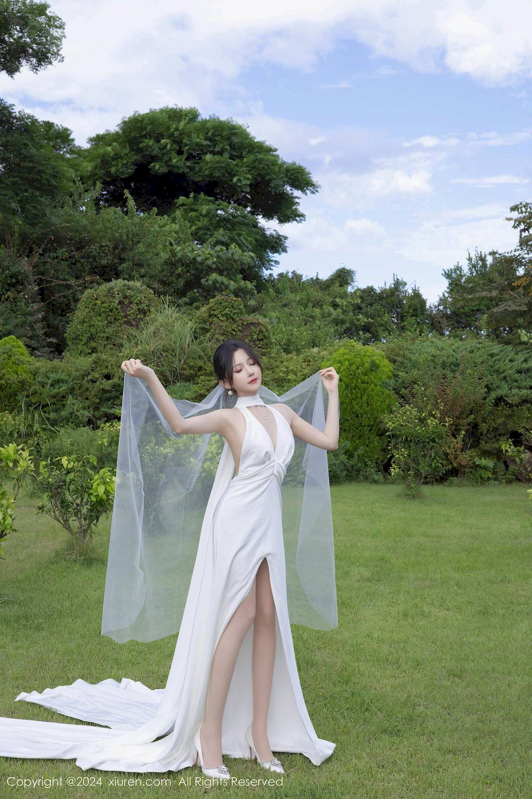 秀人网模特鱼子酱Fish白丝婚纱婚礼拍摄主题韩国旅拍-5