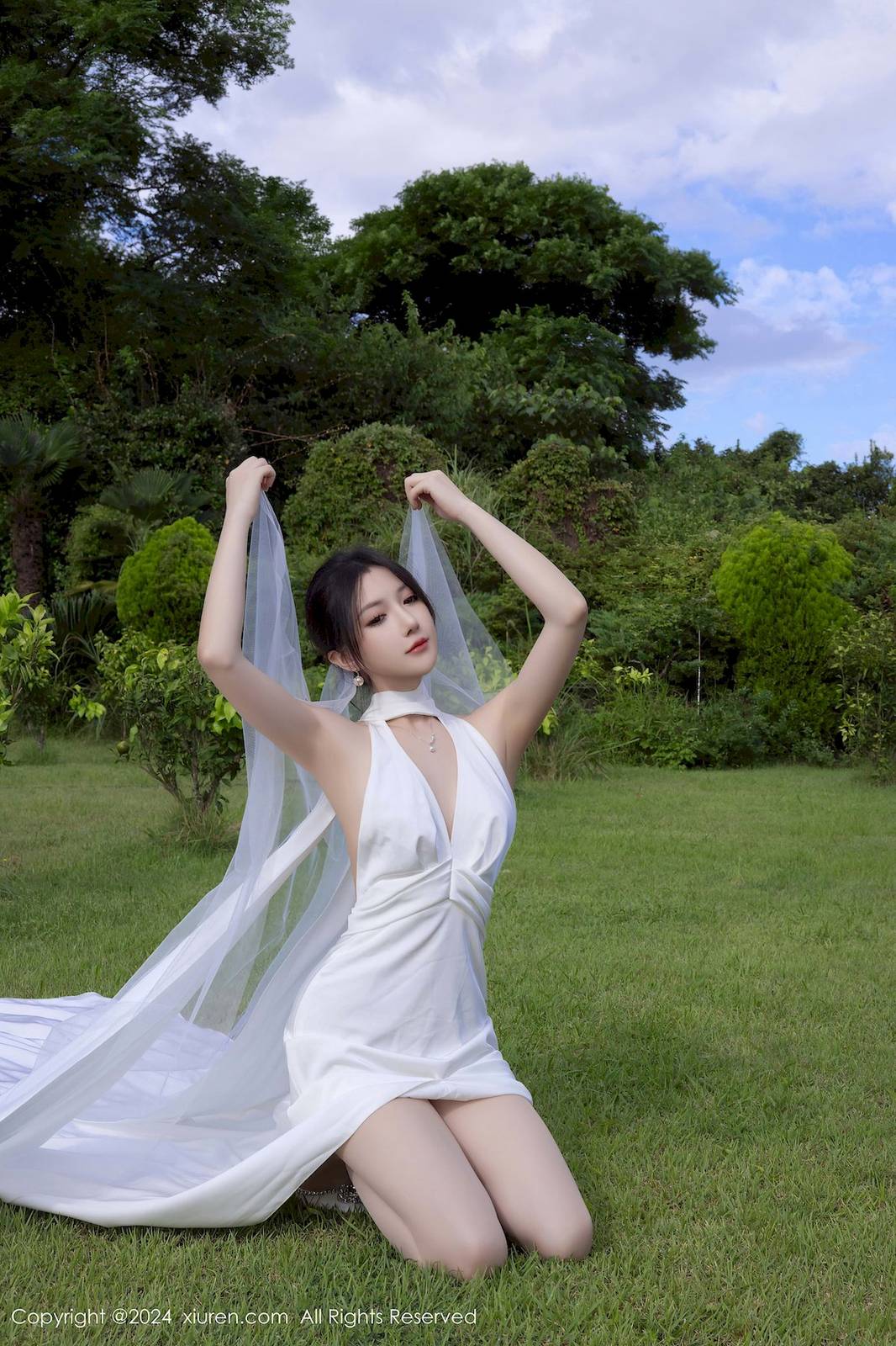 秀人网模特鱼子酱Fish白丝婚纱婚礼拍摄主题韩国旅拍-7