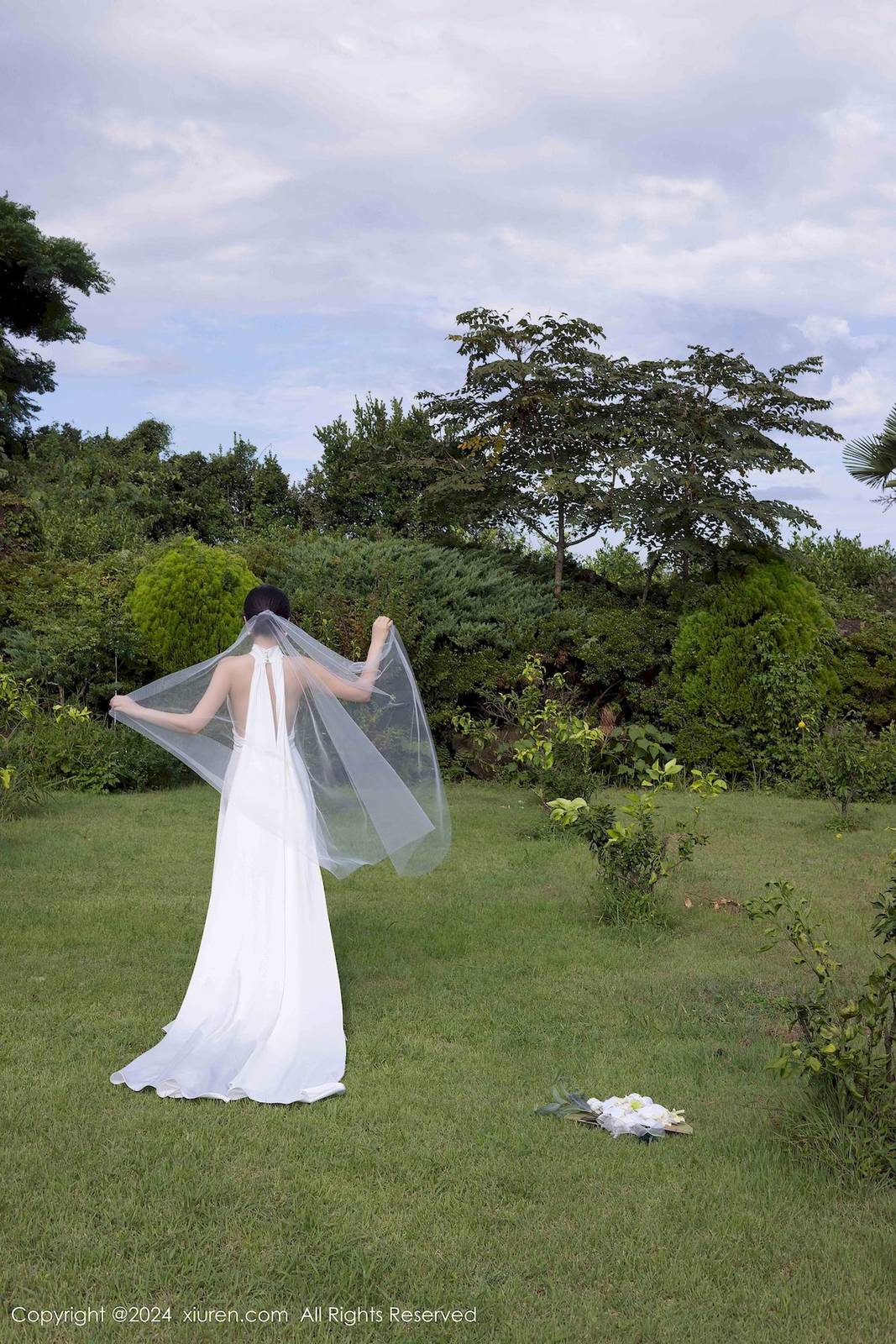 秀人网模特鱼子酱Fish白丝婚纱婚礼拍摄主题韩国旅拍-13