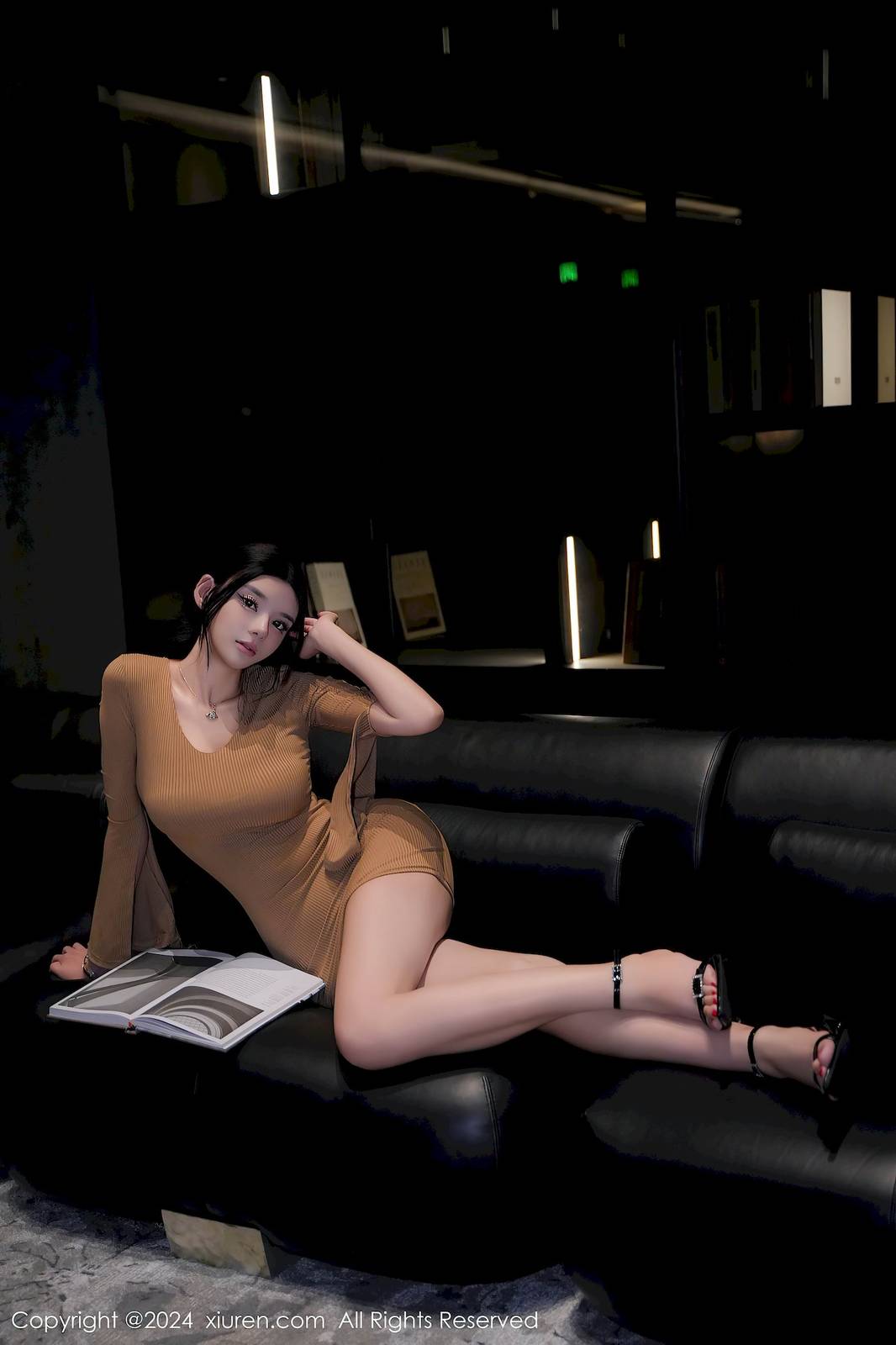 秀人网新人模特果茶姐姐苗条身姿明艳动人性感写真-9